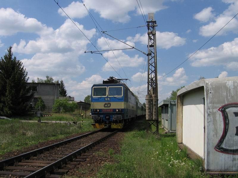 photo205.jpg - Tábor, výhybna Čekanice - osobní vlak od Tábora