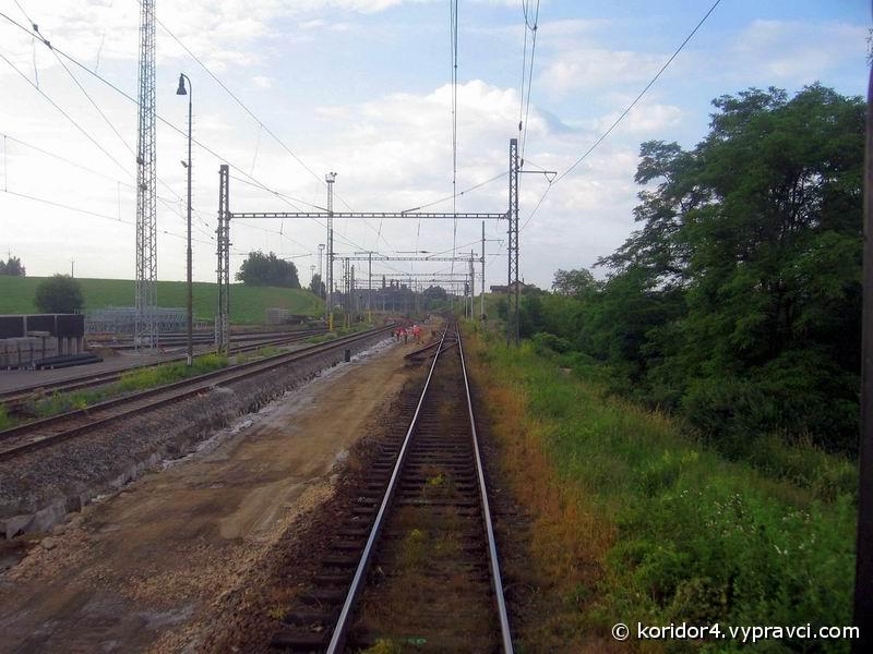 jih_20_06_08_fotka25.jpg - Tábor, vlevo vytrhaná pražská trať