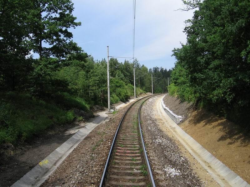 103.jpg - odvodnění po obou stranách