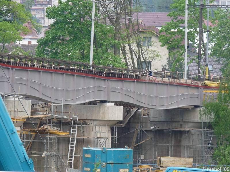P1030702.jpg - detail nové mostní konstrukce - pohled směr stanice Čerčany