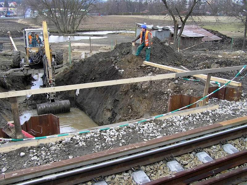 jih_22_02_08_fotka02.jpg - Sezimovo Usti, propustek v zastavce