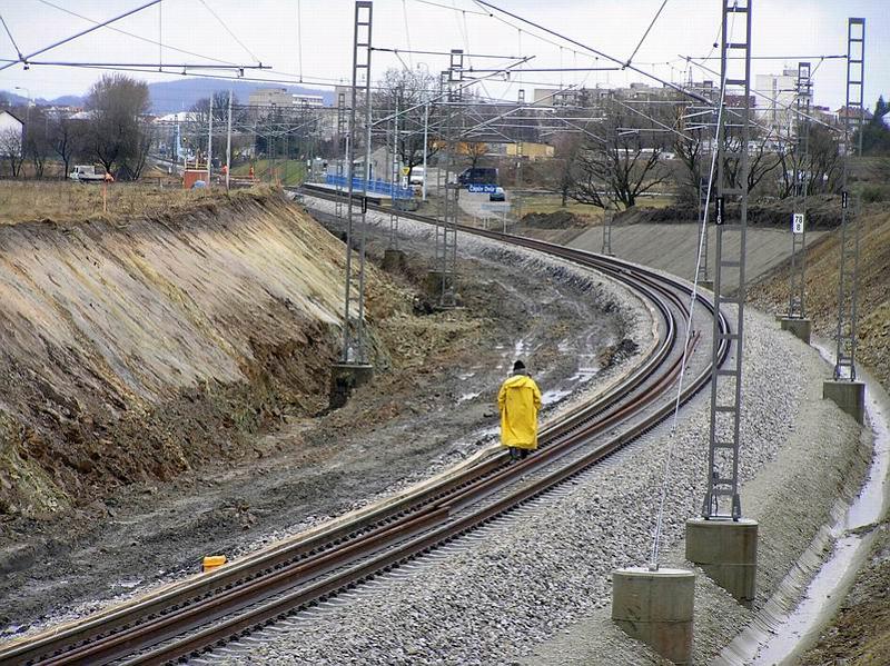 sezimak_01_03_fotka17.jpg - Sezimovo Usti, bagravani ryhy pro odvodneni 1.3.2008